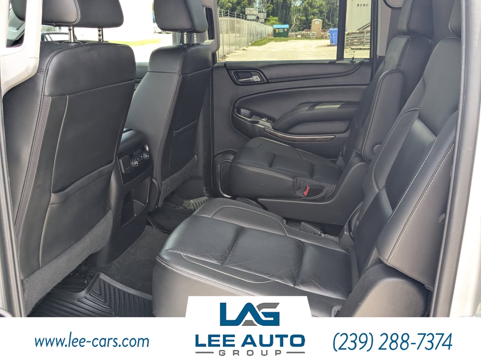 2016 Chevrolet Suburban LT photo 3
