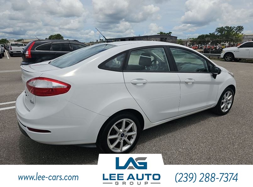 2019 Ford Fiesta SE photo 2