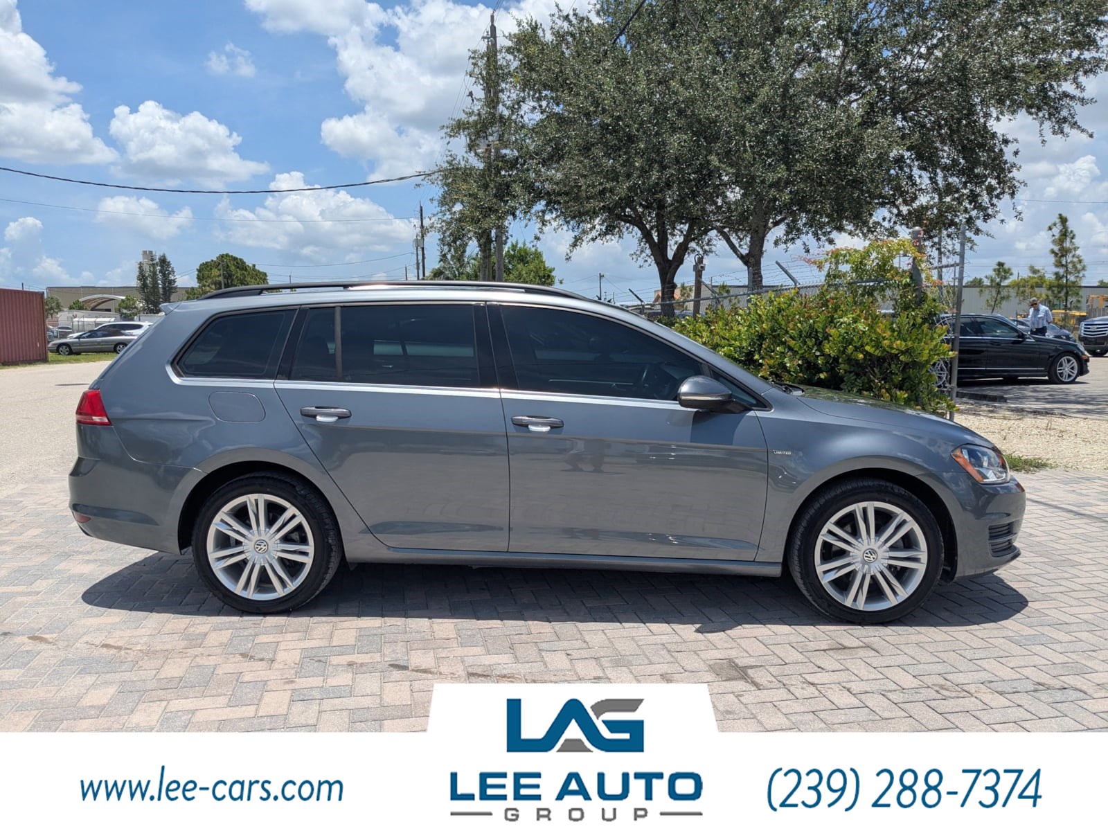 2016 Volkswagen Golf SportWagen TSI Limited photo 2