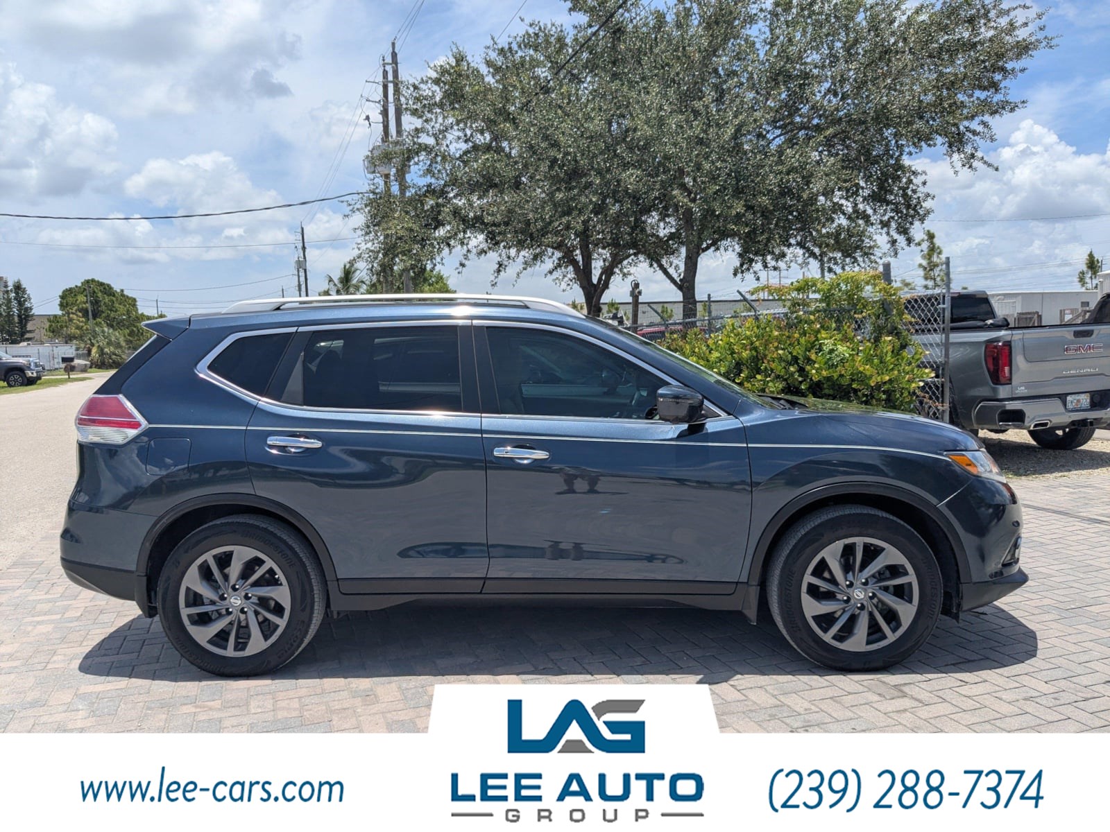 2016 Nissan Rogue SL photo 2