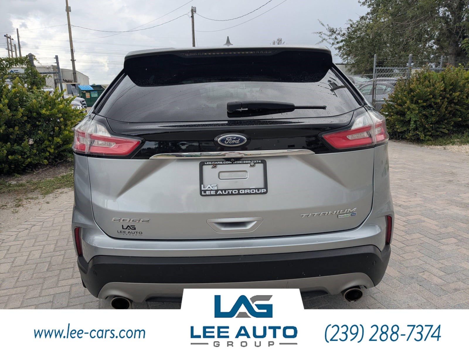 2020 Ford Edge Titanium photo 2