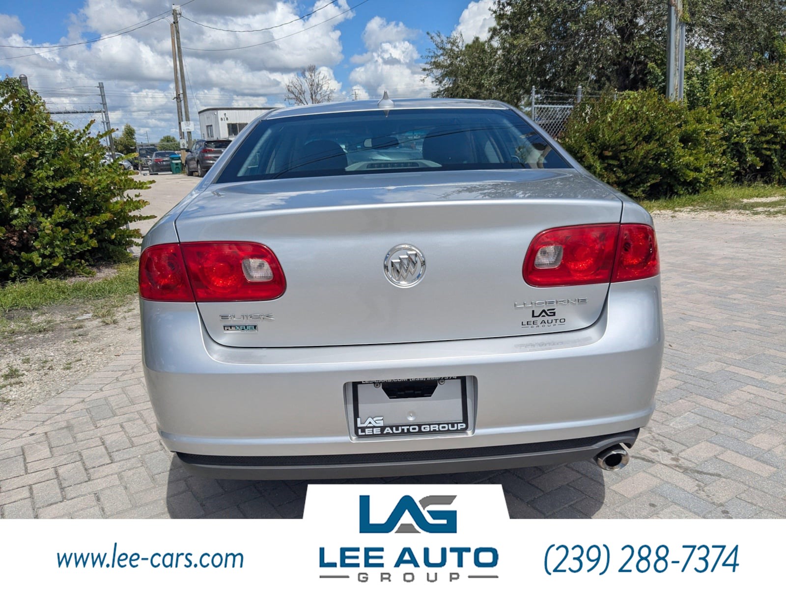 2011 Buick Lucerne CX photo 3