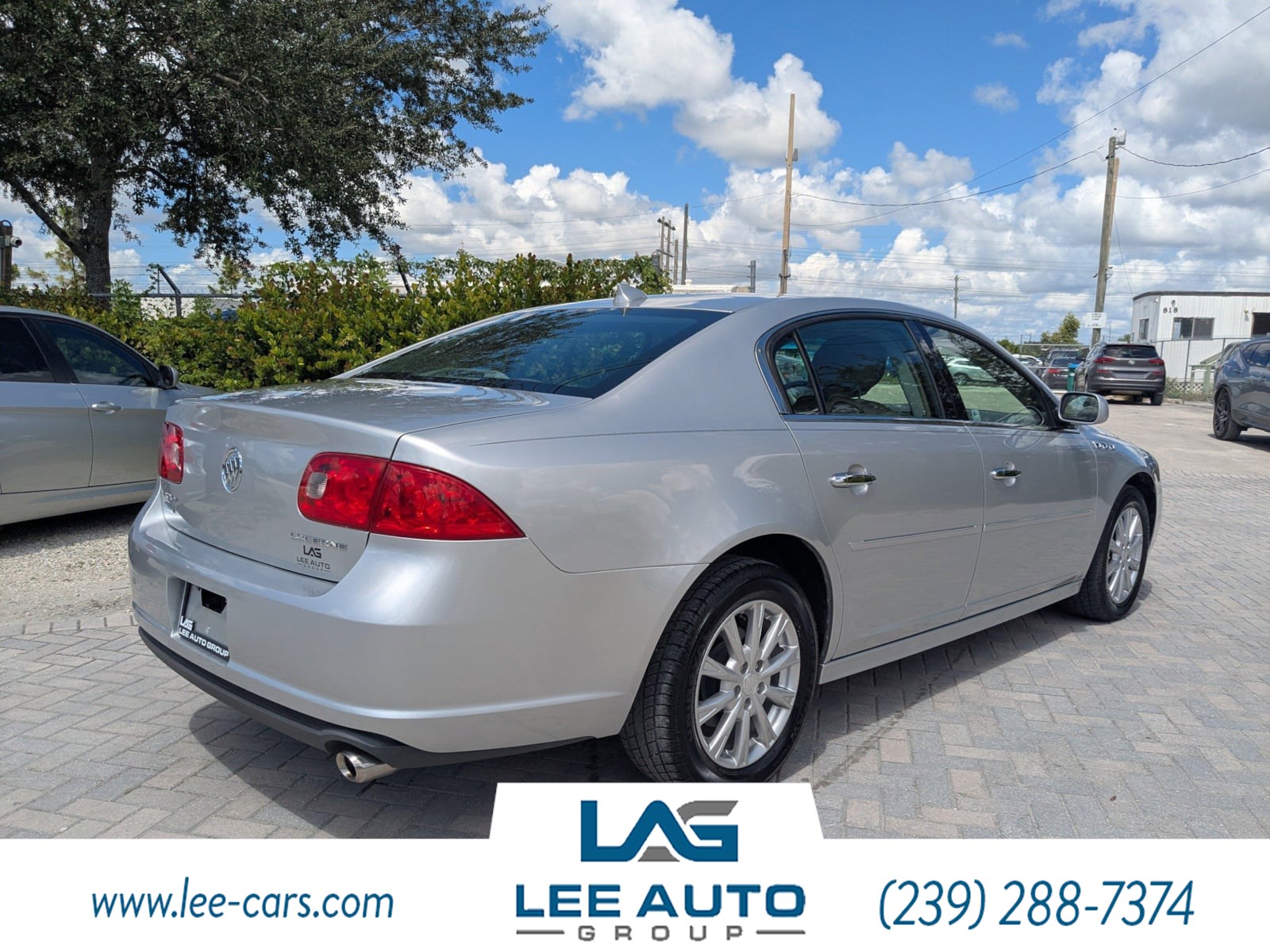 2011 Buick Lucerne CX photo 2