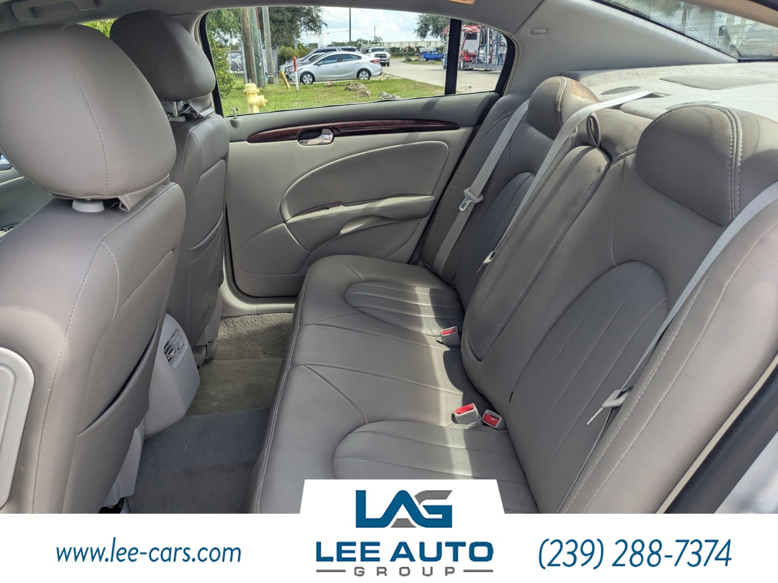 2011 Buick Lucerne CX photo 10
