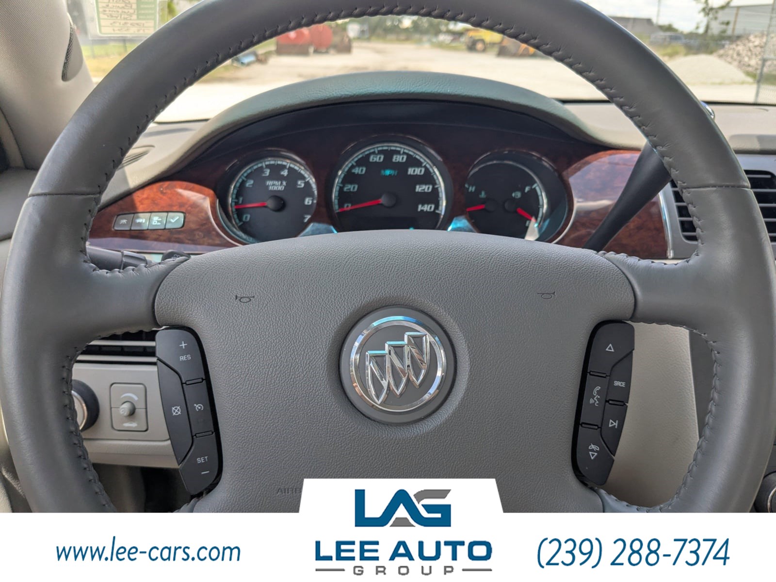2011 Buick Lucerne CX photo 20