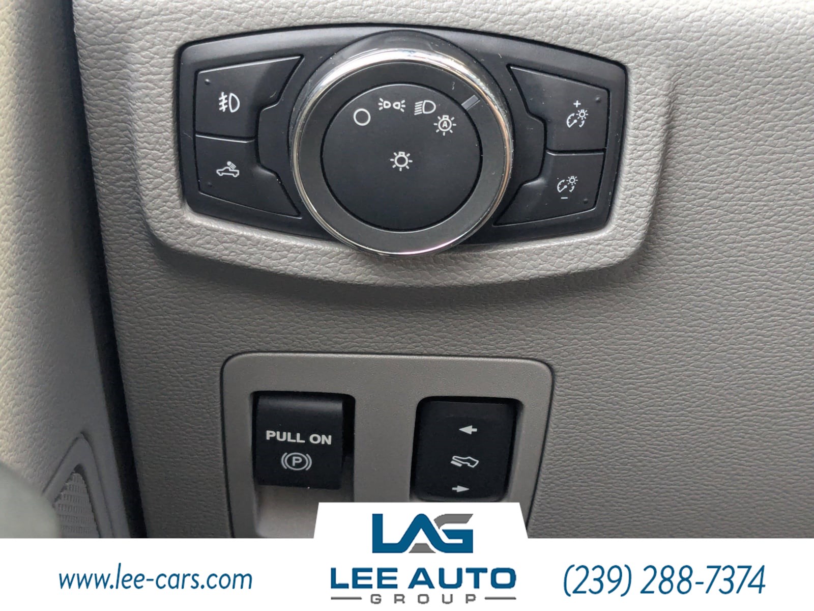 2015 Ford F-150 XLT photo 16