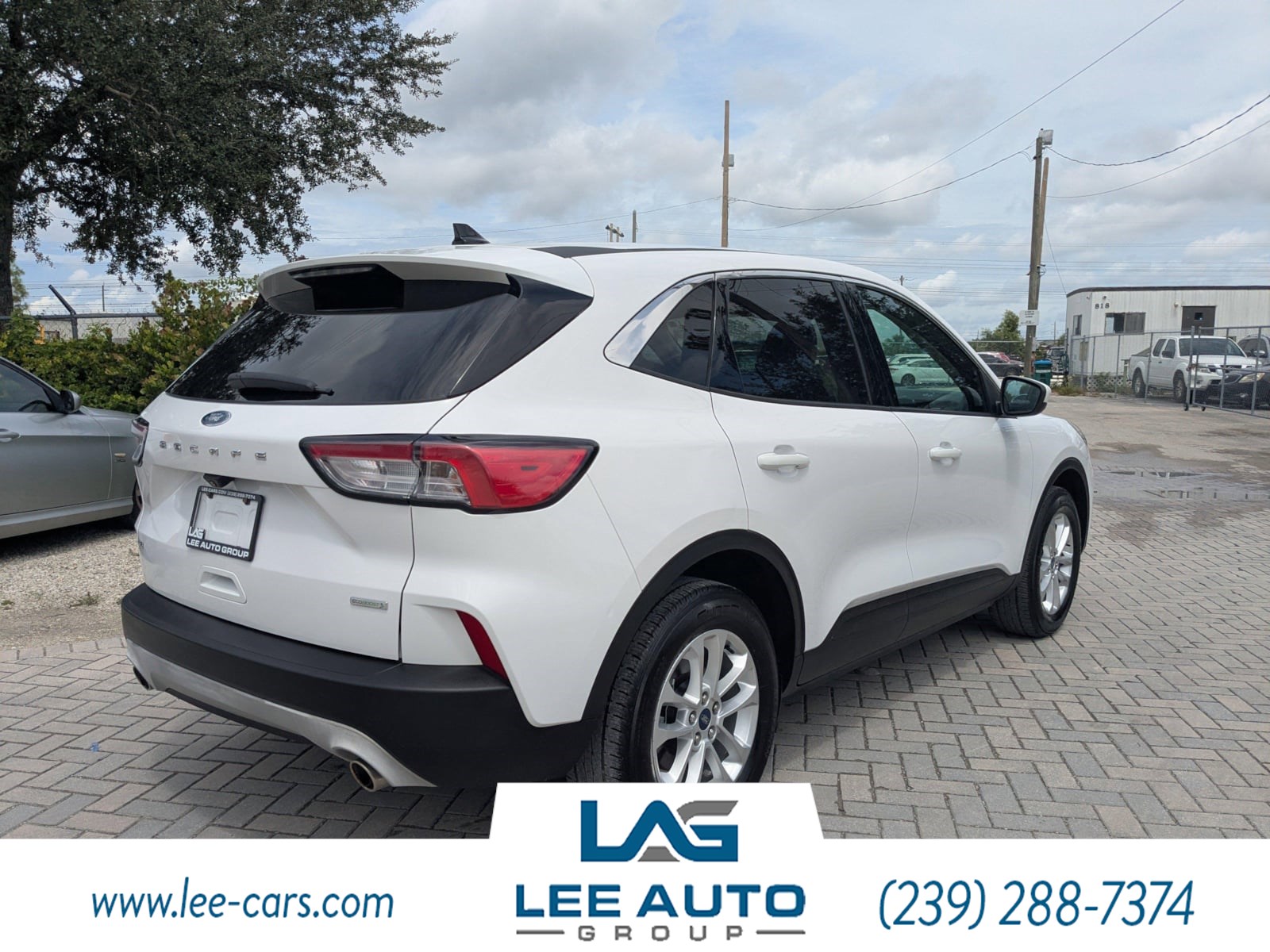 2020 Ford Escape SE photo 2