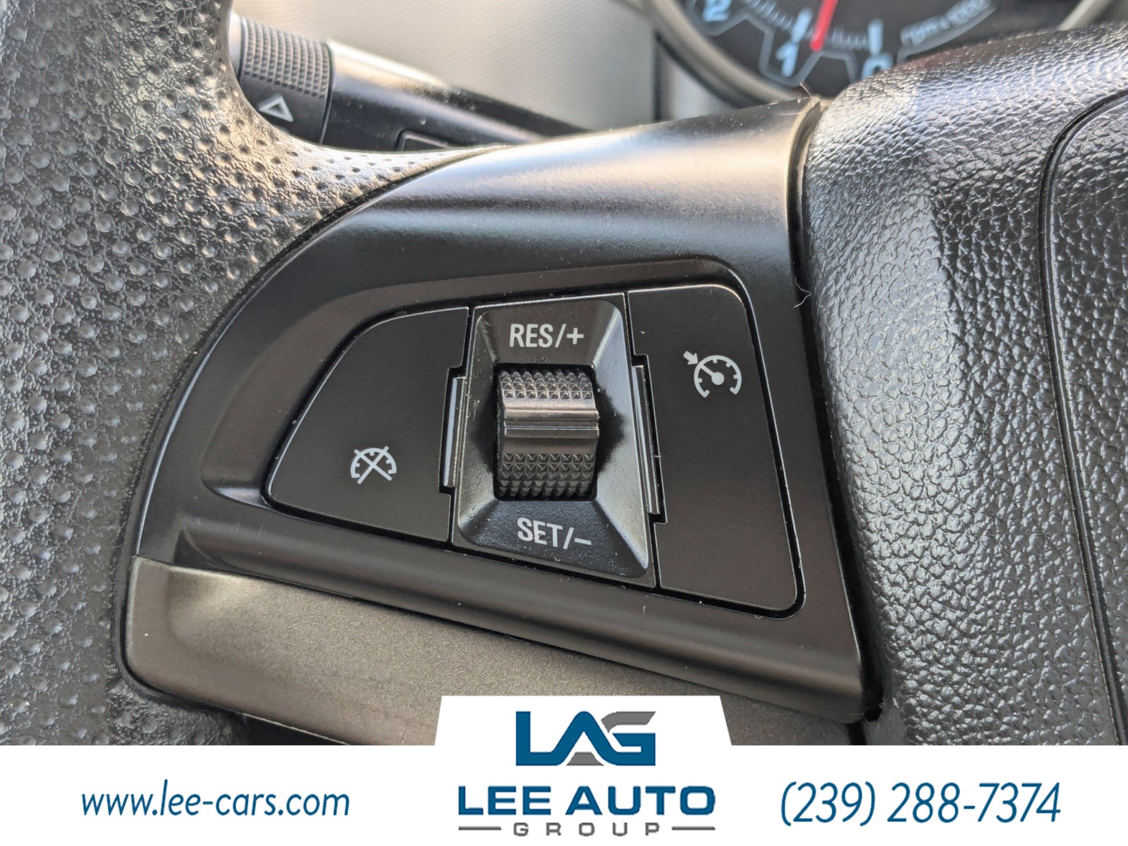 2013 Chevrolet Sonic LT photo 17