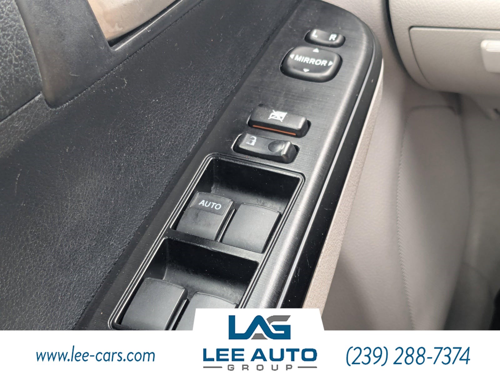 2012 Toyota Camry LE photo 16