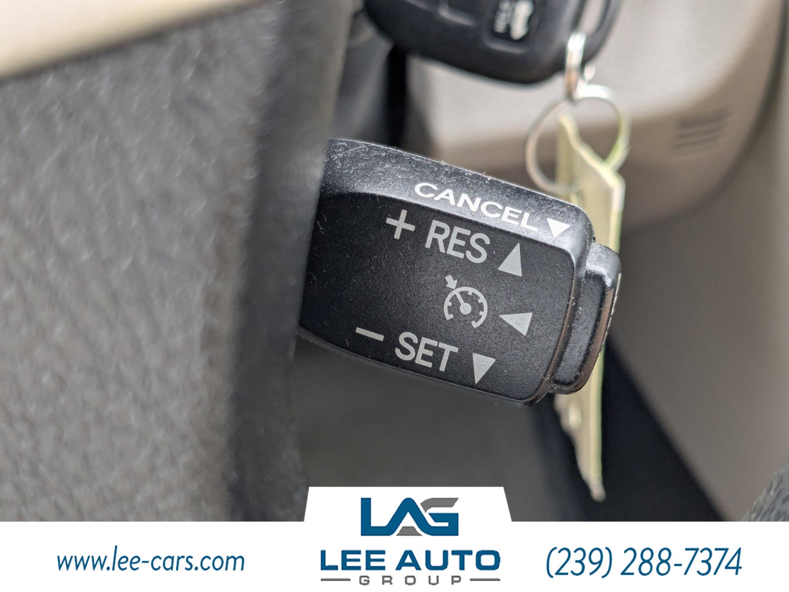 2012 Toyota Camry LE photo 22