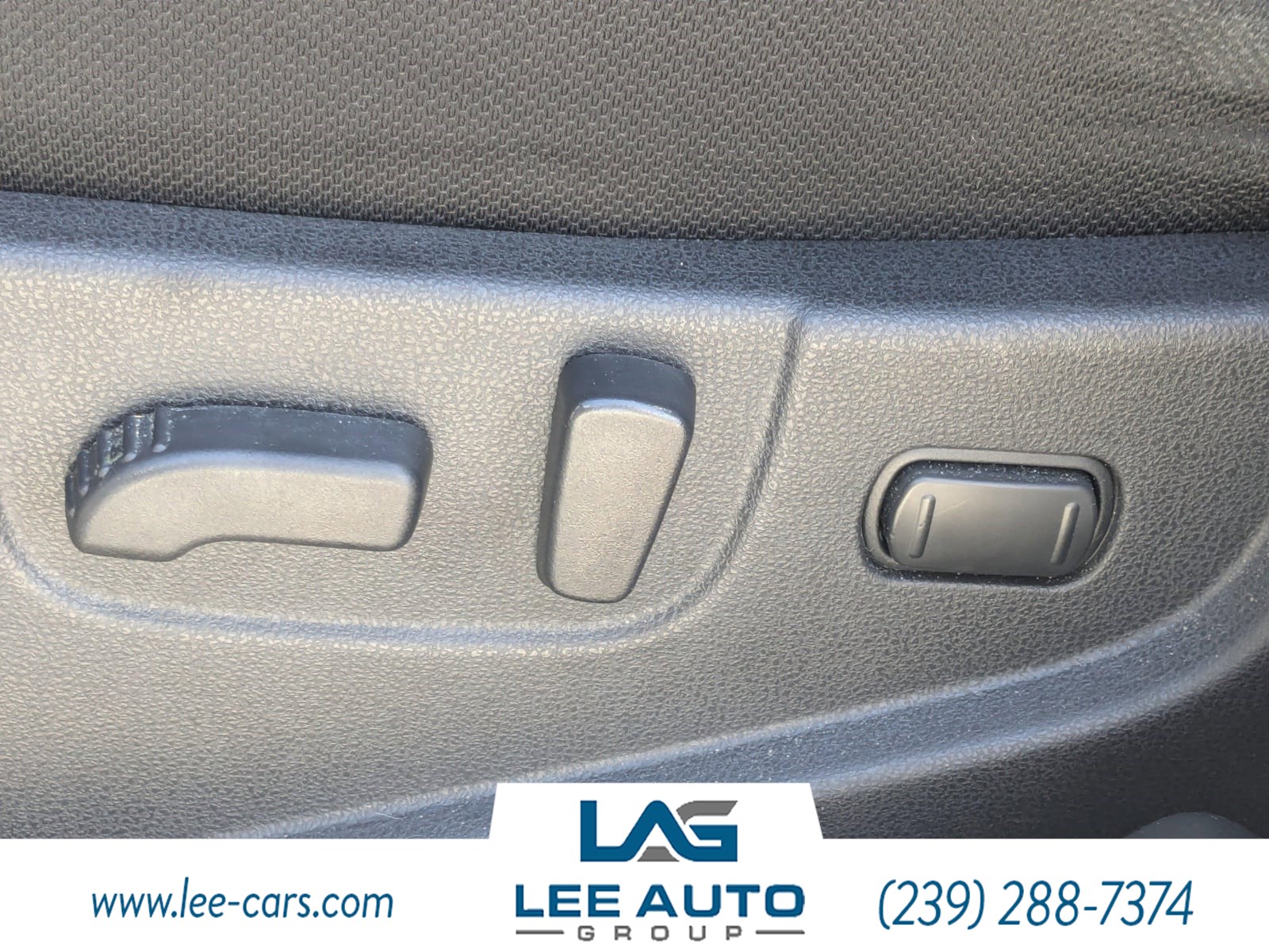 2013 Nissan Rogue SV photo 18