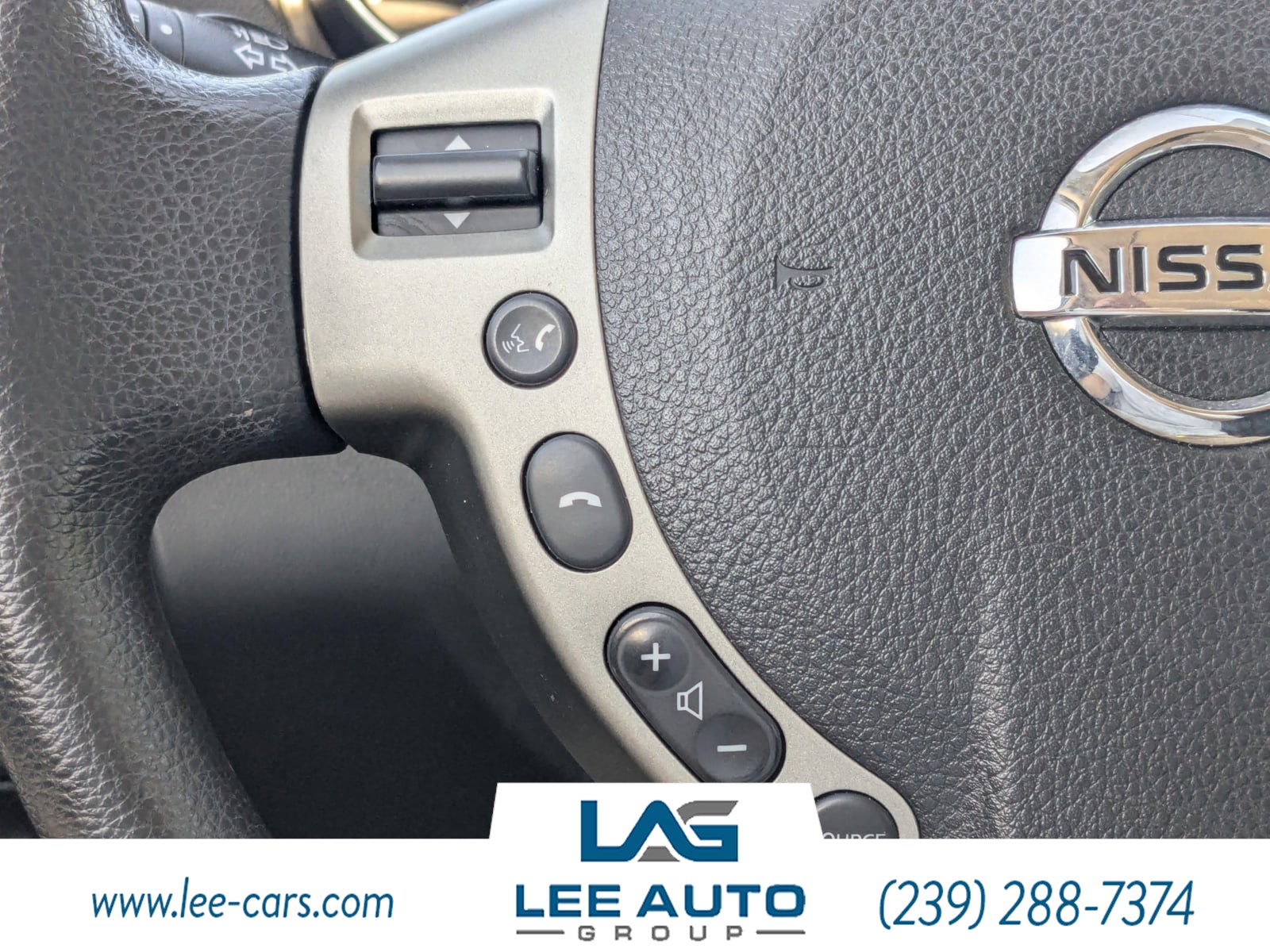 2013 Nissan Rogue SV photo 21