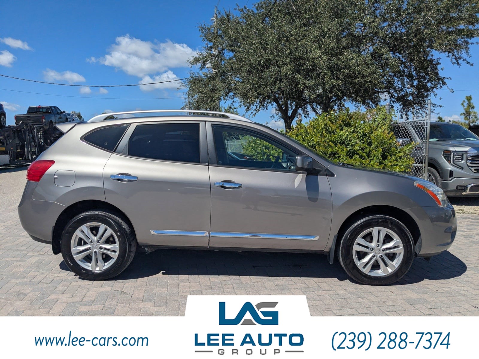 2013 Nissan Rogue SV photo 3