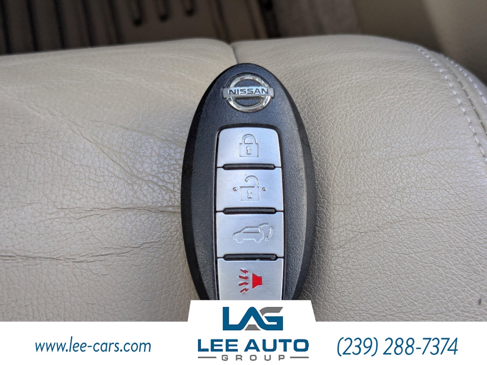 2011 Nissan Murano SL photo 2