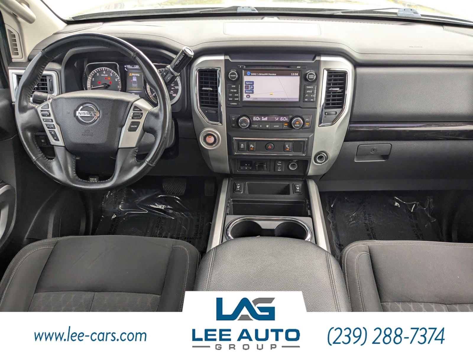 2016 Nissan Titan SV Crew Cab photo 13