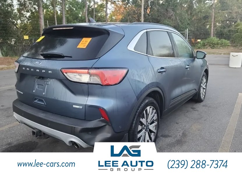 2020 Ford Escape Titanium Premium photo 4