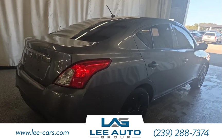 2019 Nissan Versa Sedan S photo 2
