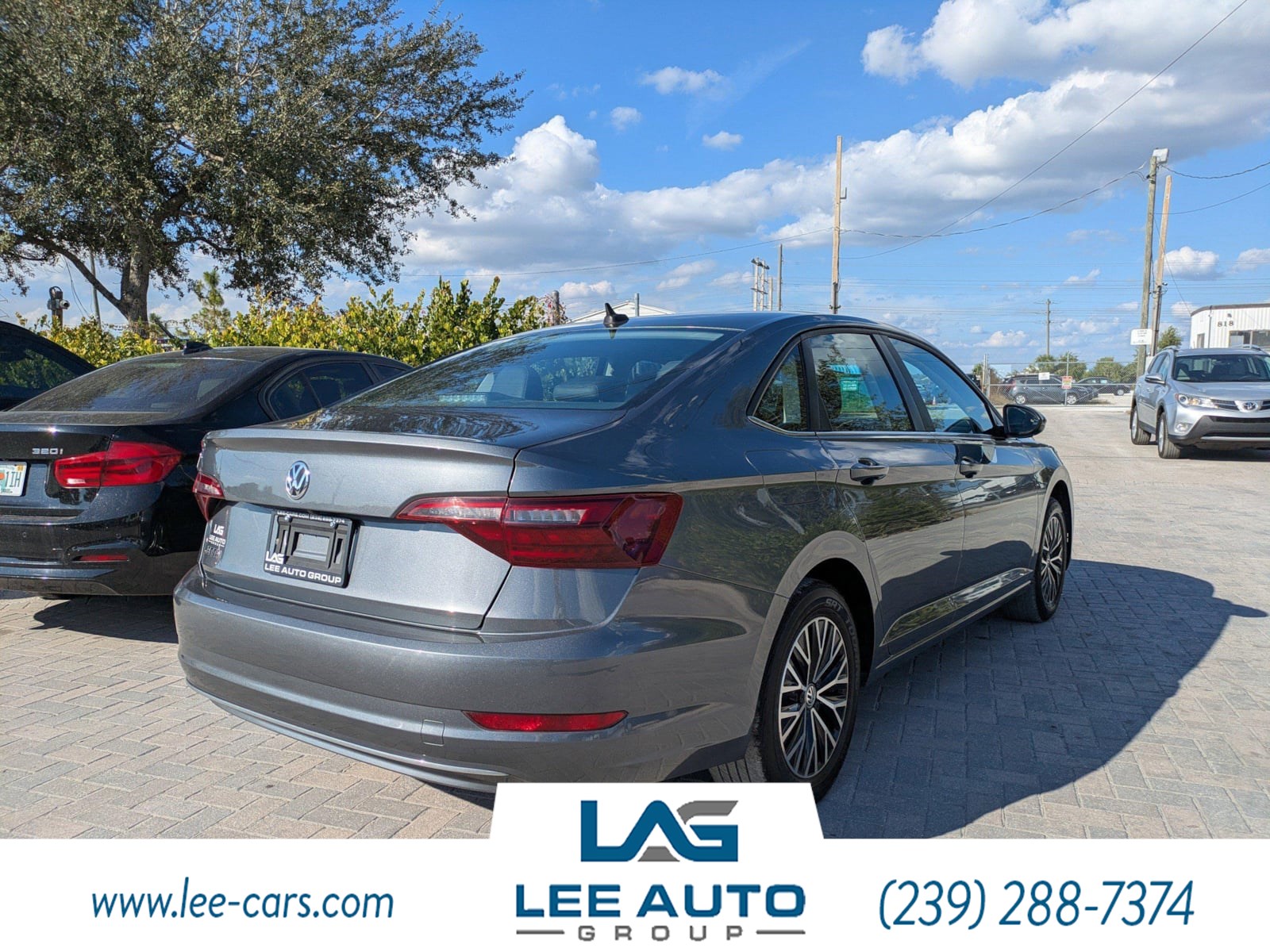 2021 Volkswagen Jetta SE R-Line photo 4