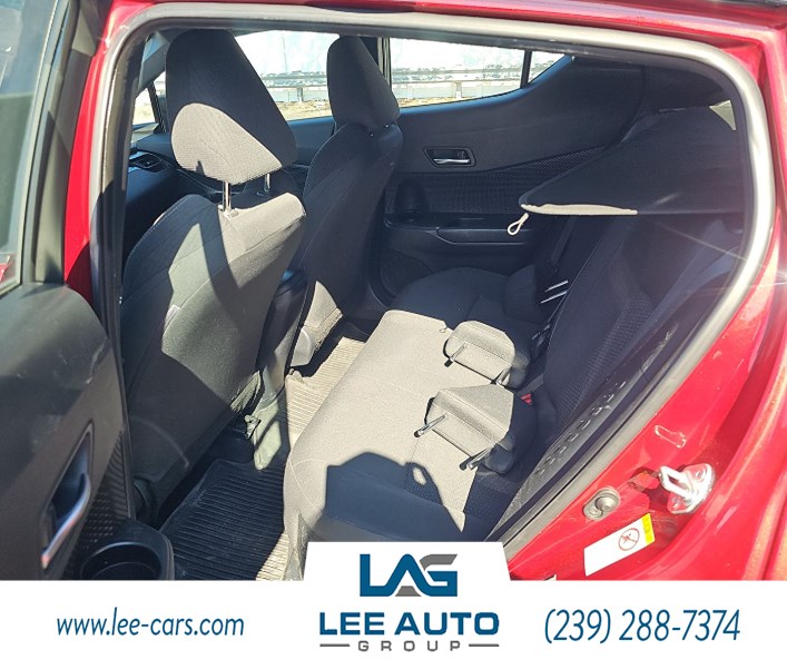 2019 Toyota C-HR XLE Limited photo 4