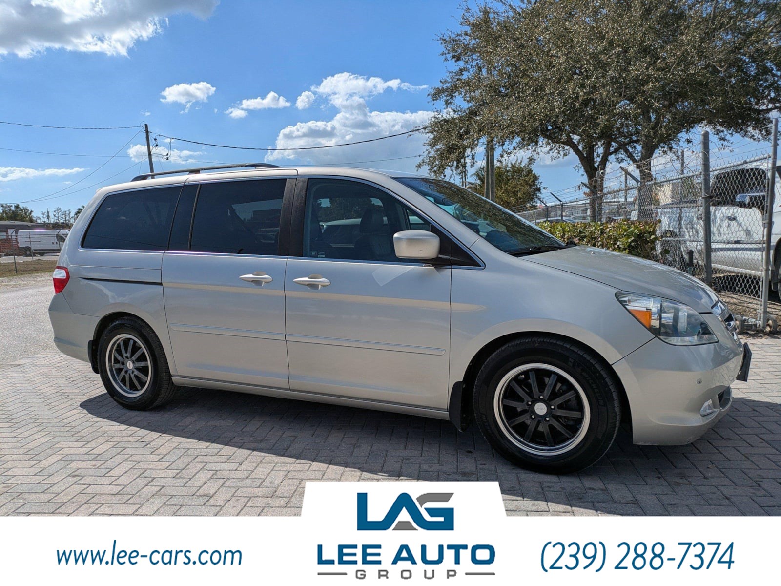 2005 Honda Odyssey Touring's photo