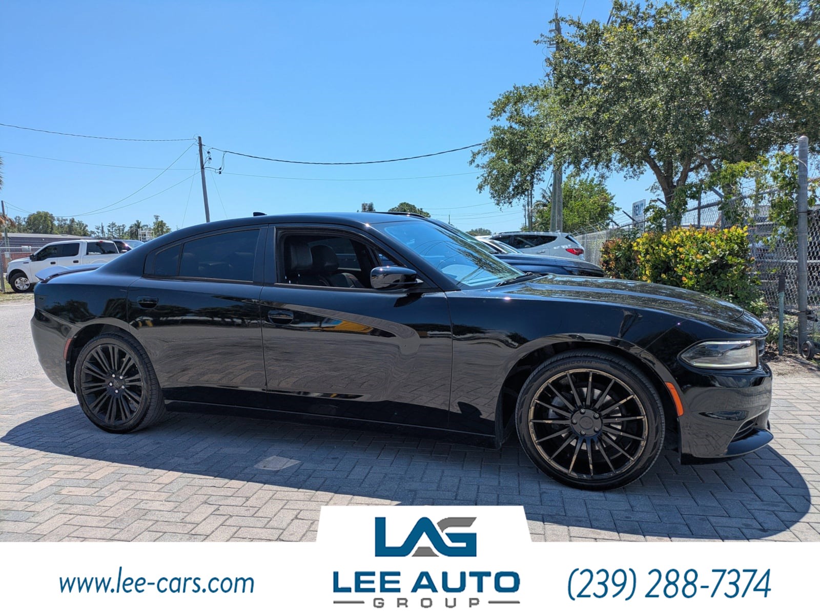 2016 Dodge Charger SXT's photo