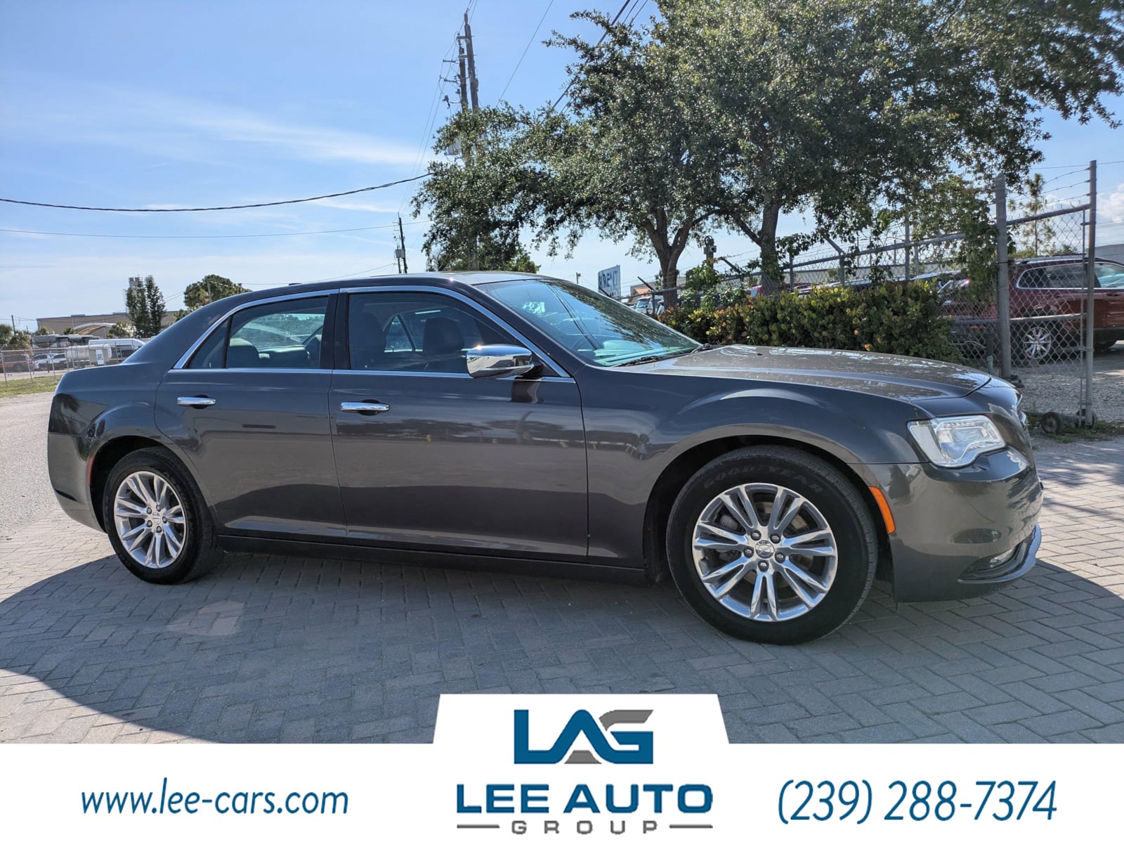 2016 Chrysler 300 C's photo