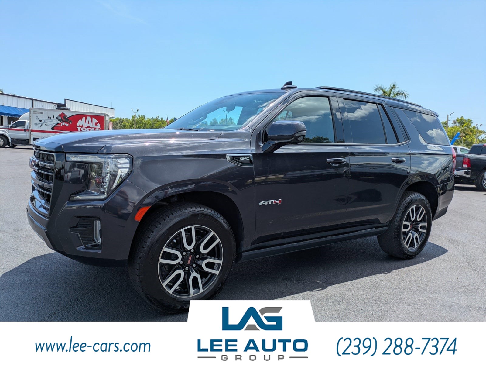 2023 GMC Yukon AT4 - Photo 6