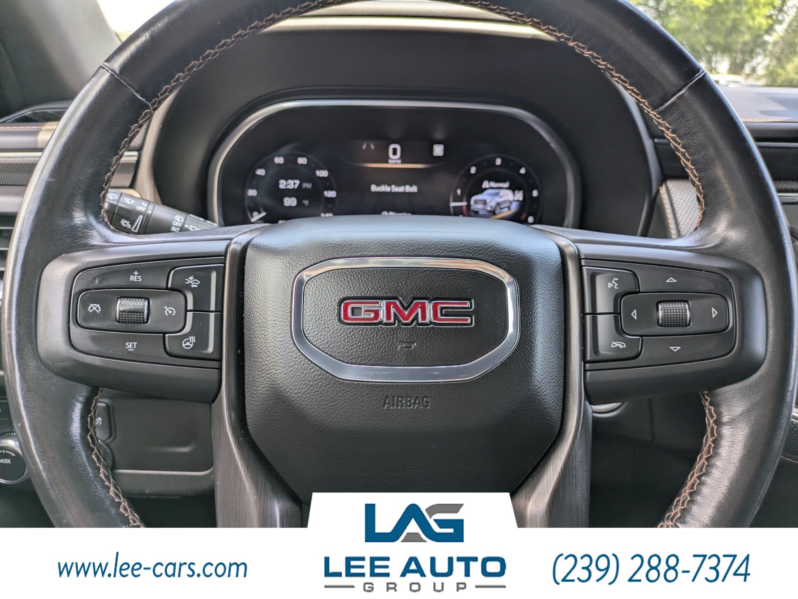2023 GMC Yukon AT4 - Photo 24