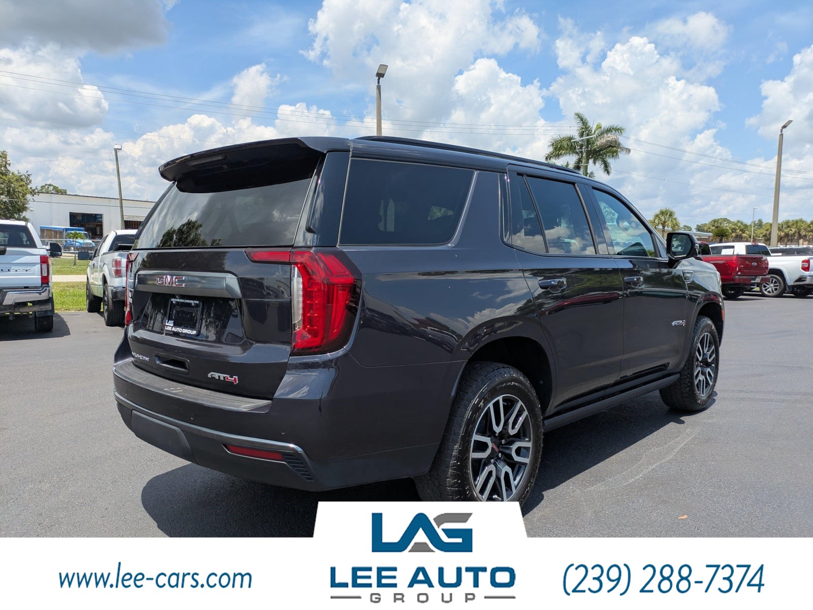 2023 GMC Yukon AT4 - Photo 3