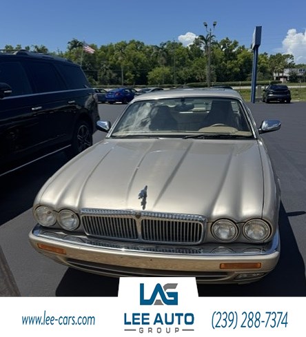 1996 Jaguar XJ Series Sedan Vanden Plas