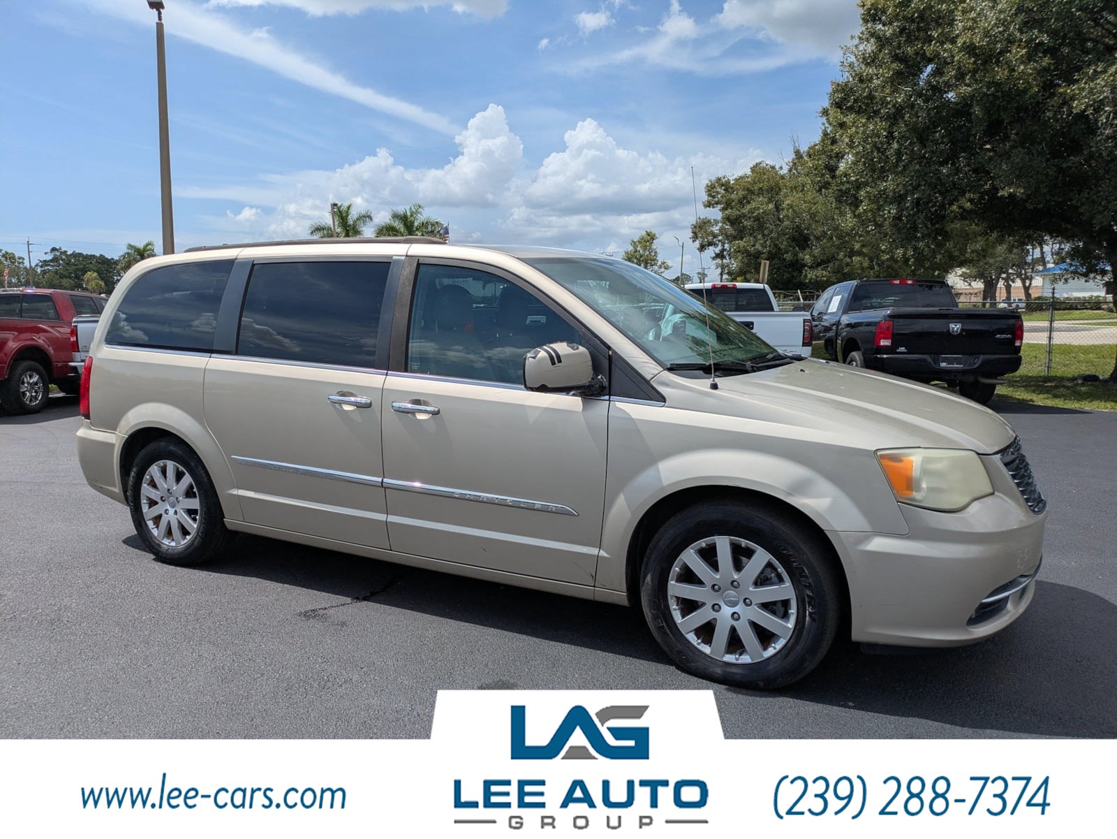 2014 Chrysler Town & Country Touring