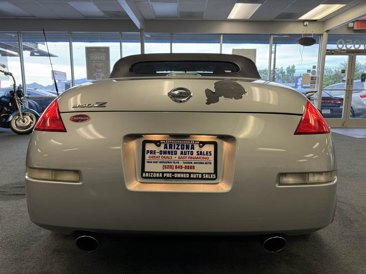 2005 Nissan 350Z Touring photo 16