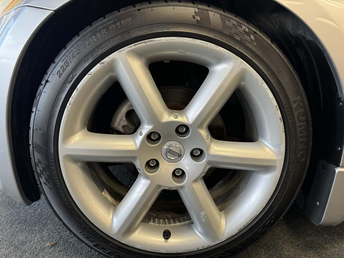 2005 Nissan 350Z Touring photo 47