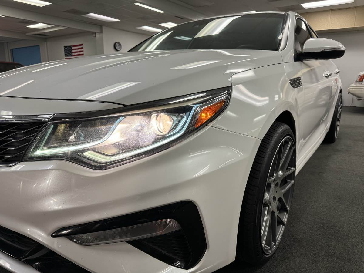 2019 Kia Optima LX photo 3