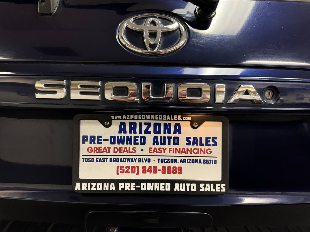 2010 Toyota Sequoia SR5 photo 18