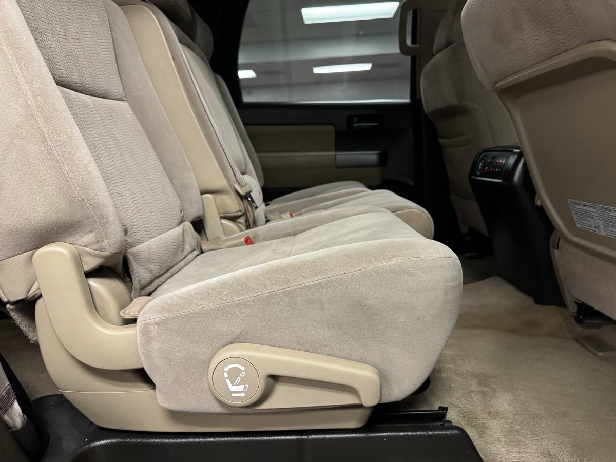 2010 Toyota Sequoia SR5 photo 44