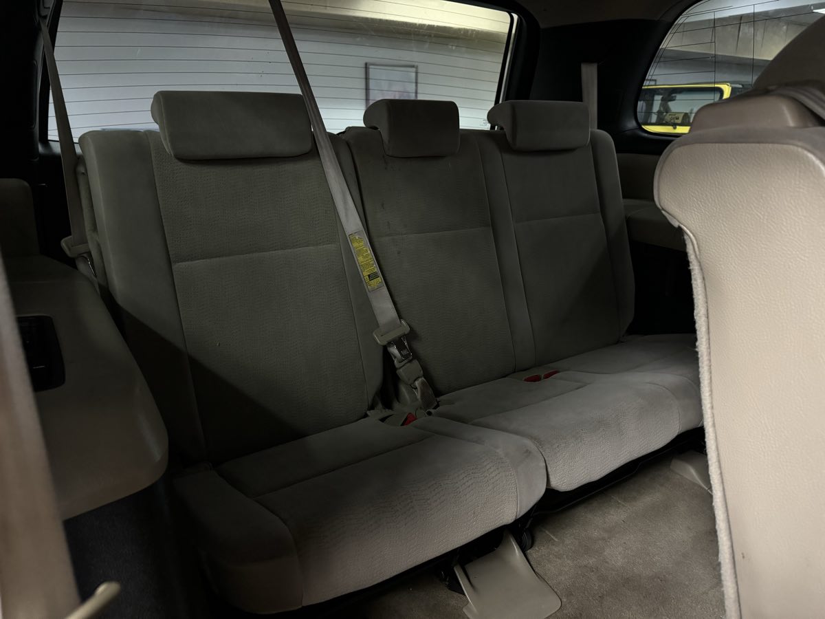 2010 Toyota Sequoia SR5 photo 47