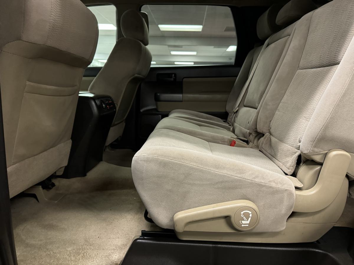 2010 Toyota Sequoia SR5 photo 49