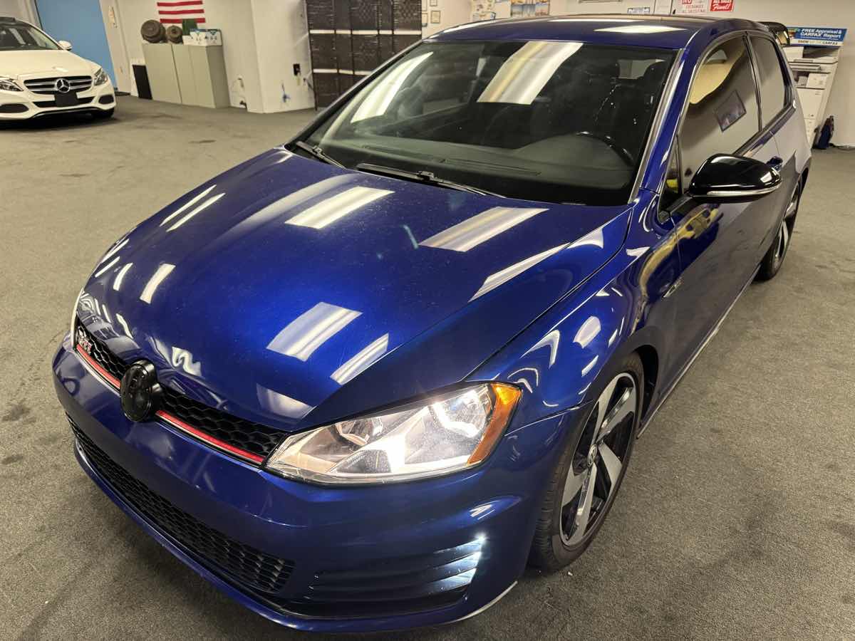 2016 Volkswagen Golf GTI S Performance photo 2