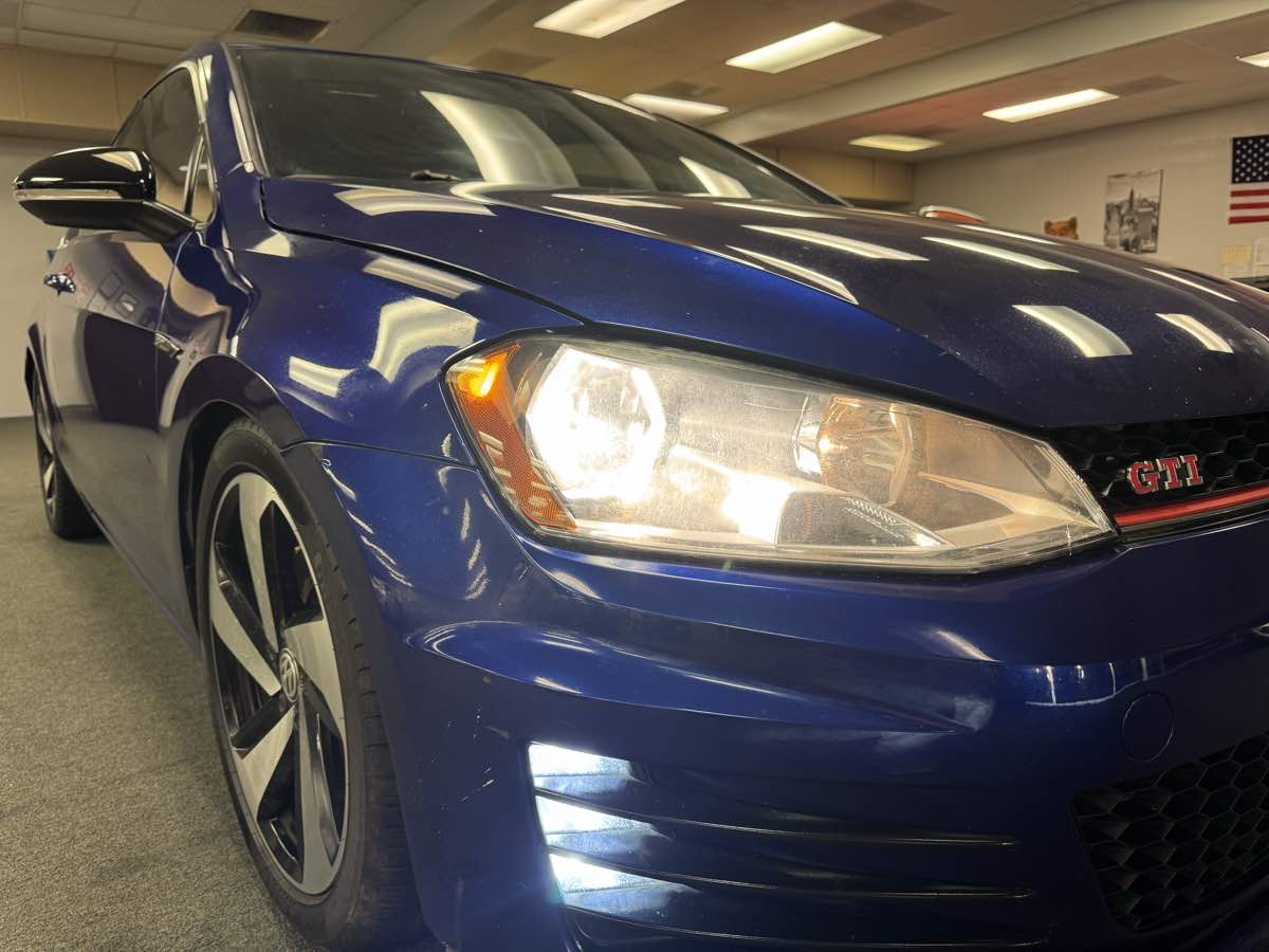 2016 Volkswagen Golf GTI S Performance photo 10