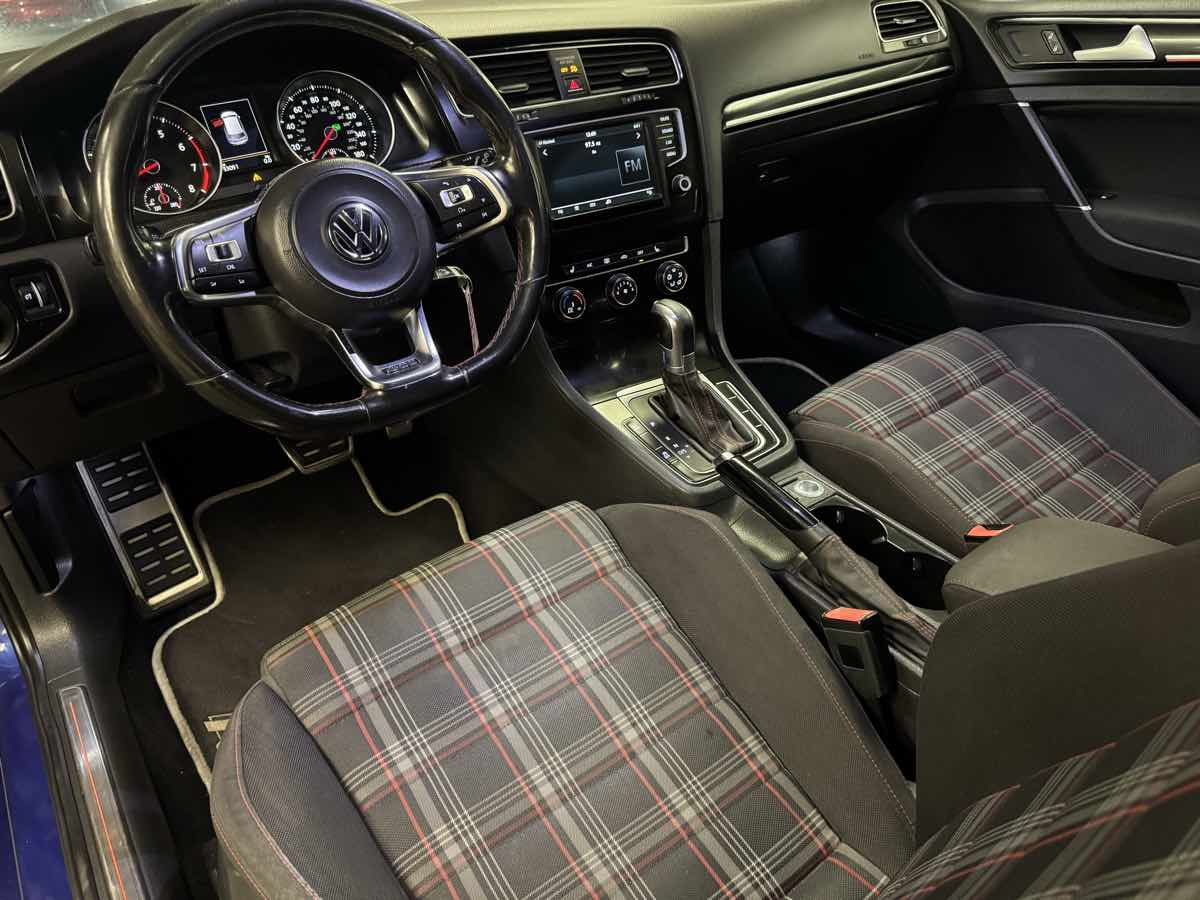 2016 Volkswagen Golf GTI S Performance photo 30