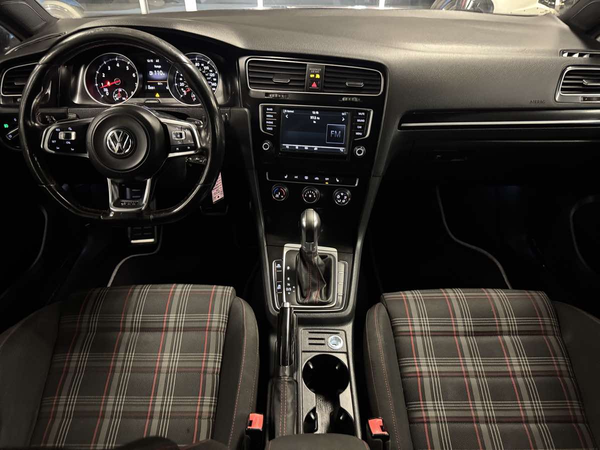 2016 Volkswagen Golf GTI S Performance photo 31