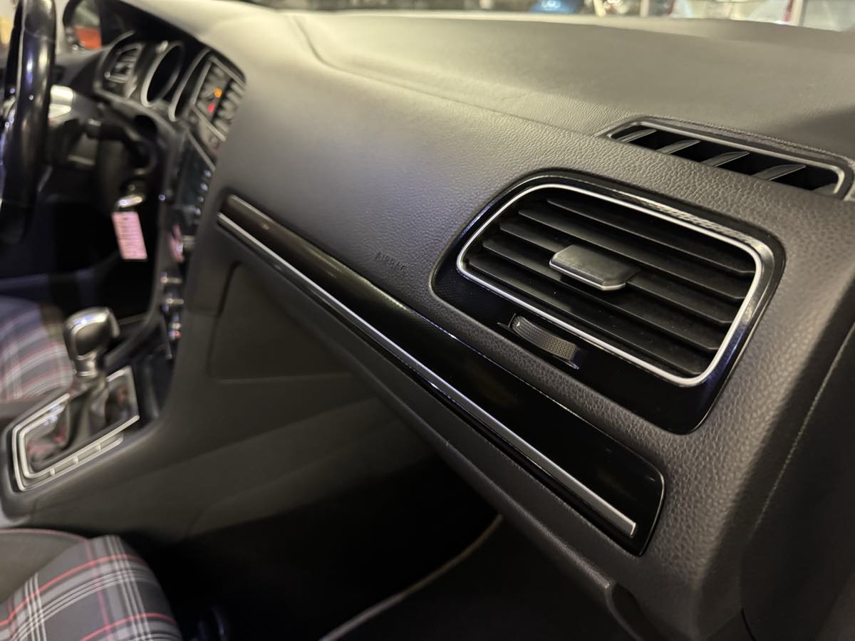 2016 Volkswagen Golf GTI S Performance photo 41