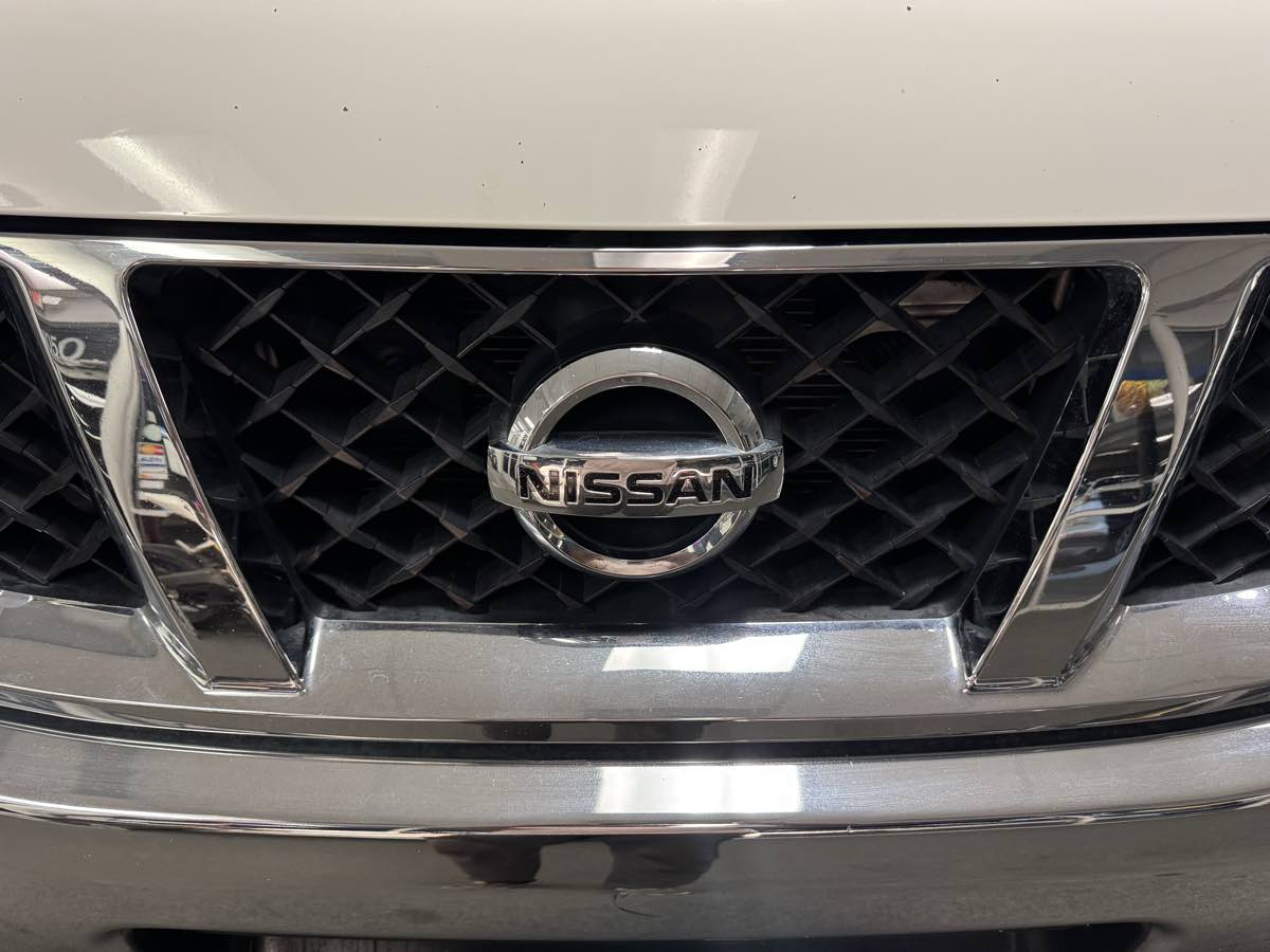 2014 Nissan Titan SV photo 7