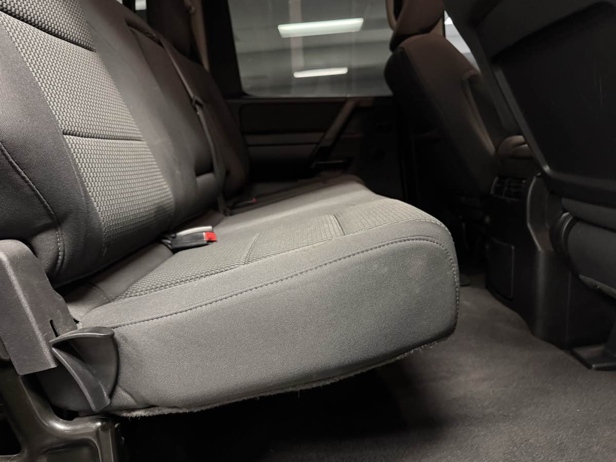 2014 Nissan Titan SV photo 43