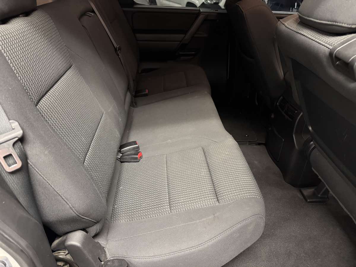 2014 Nissan Titan SV photo 44