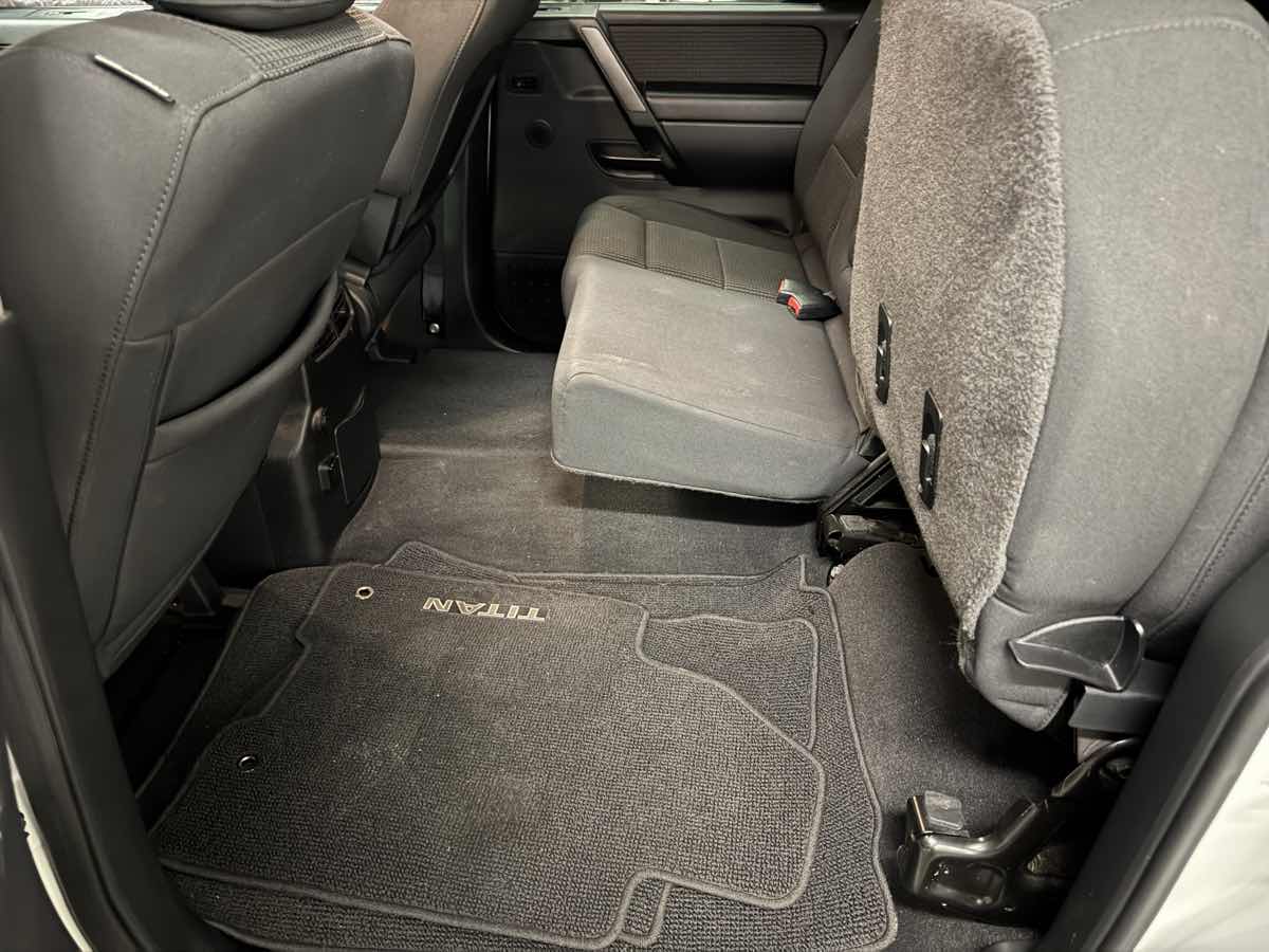 2014 Nissan Titan SV photo 49
