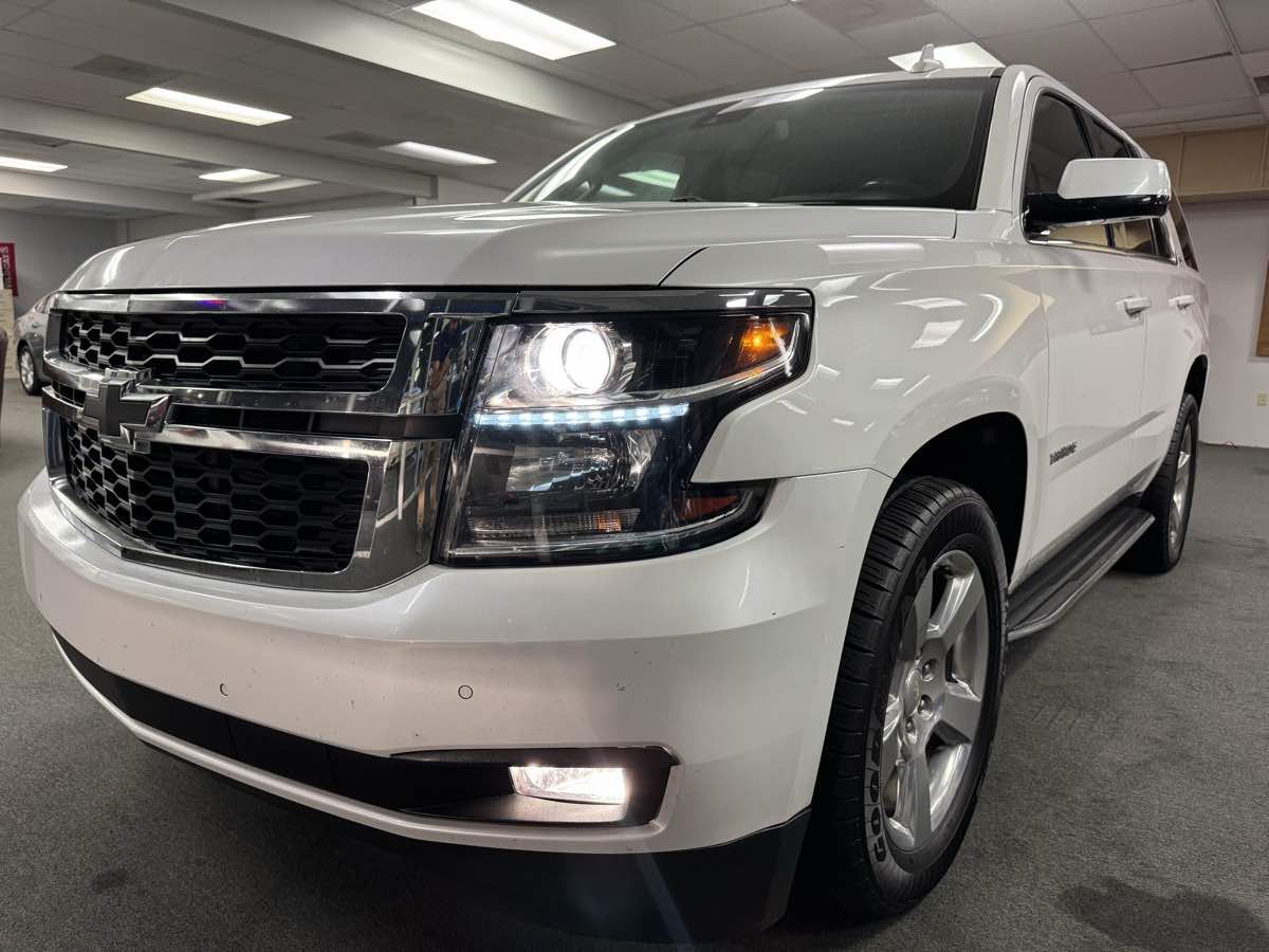 2020 Chevrolet Tahoe LT photo 2