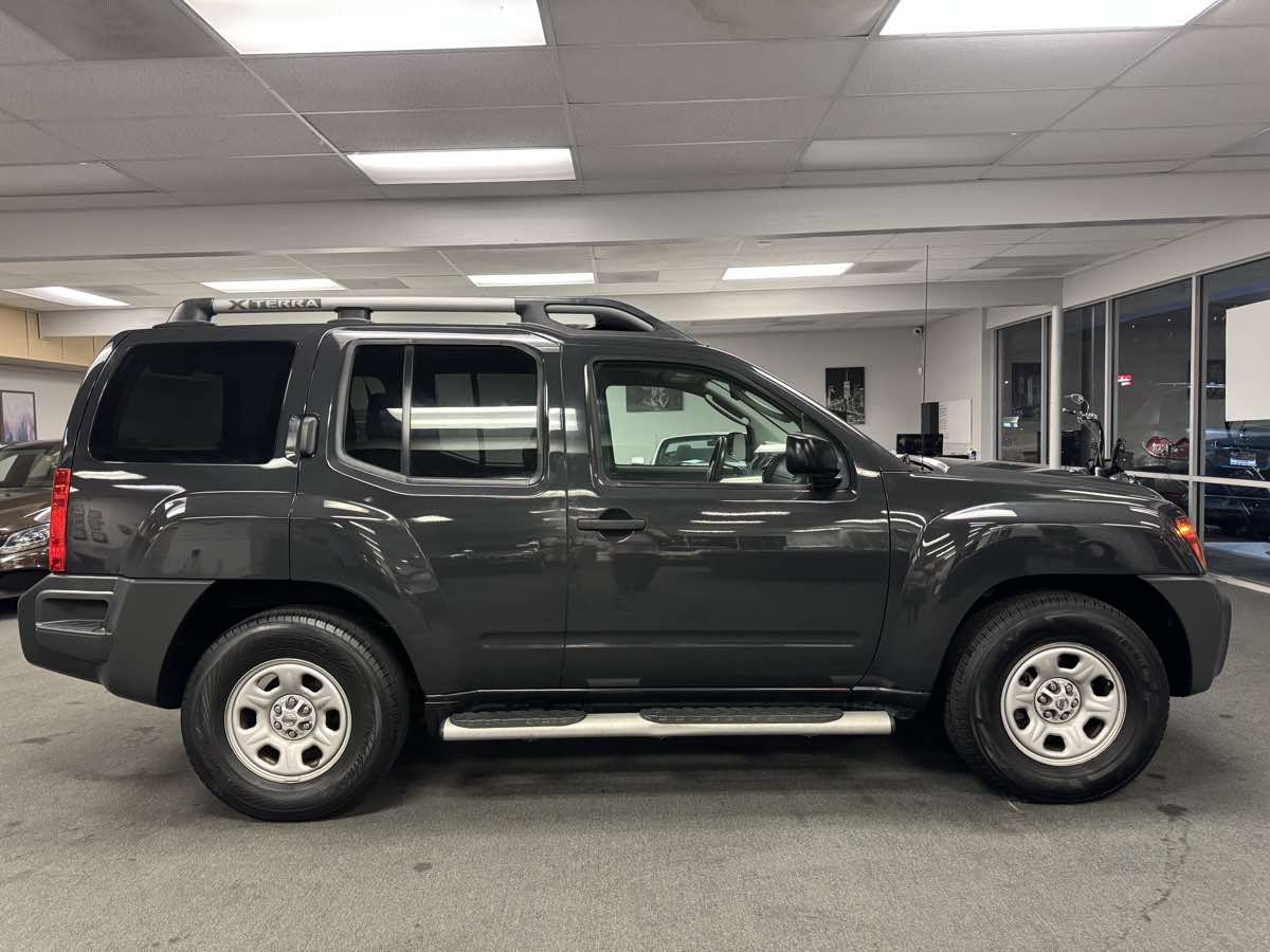2012 Nissan Xterra X photo 11