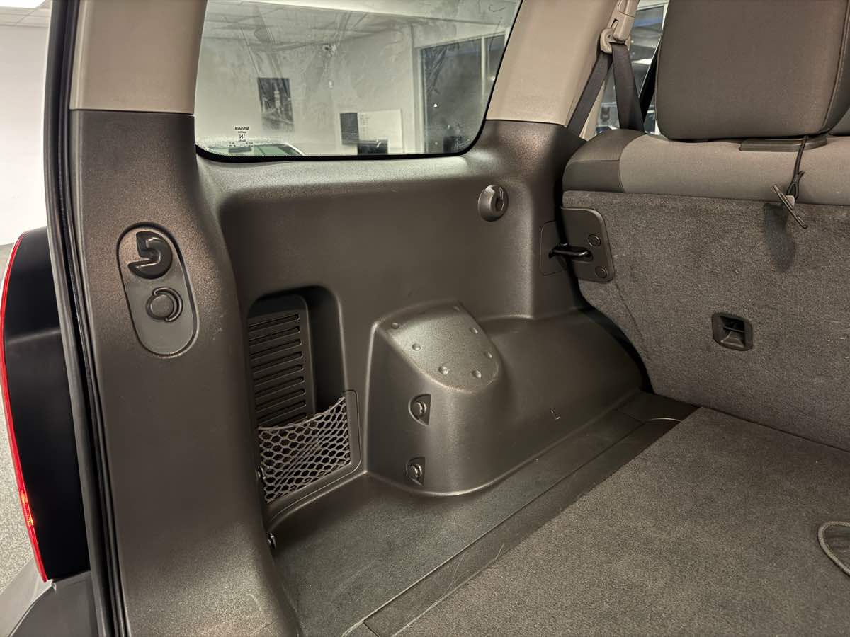 2012 Nissan Xterra X photo 21